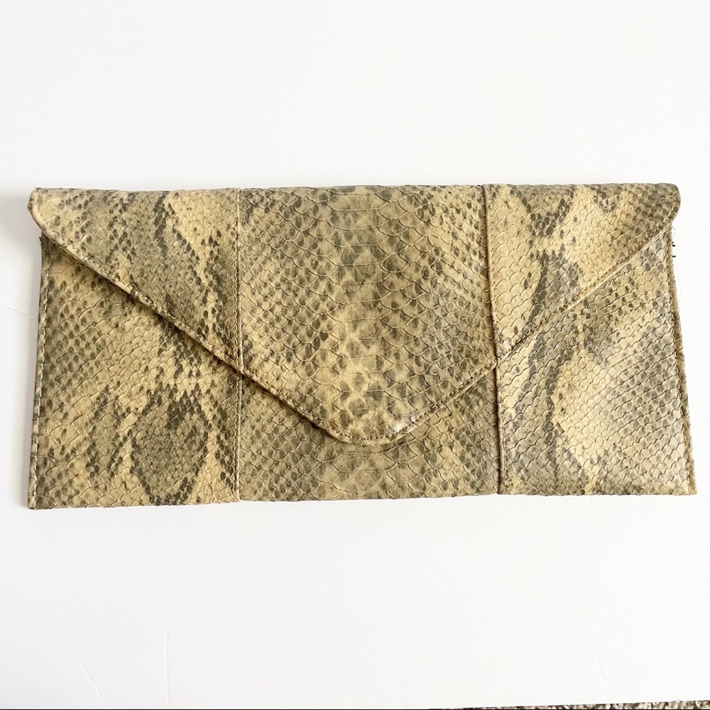 NWOT Urban Expressions Tan & Grey Snake Skin print embossed envelope clutch